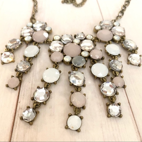Beautiful sparkle and pastel colored necklace - Picture 2 of 6
